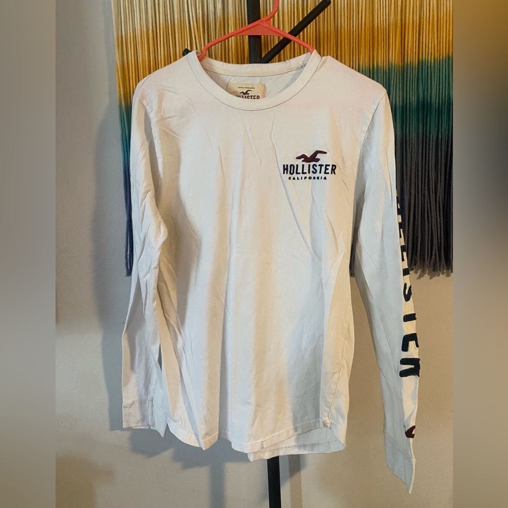 Hollister Long Sleeve- Men’s Medium